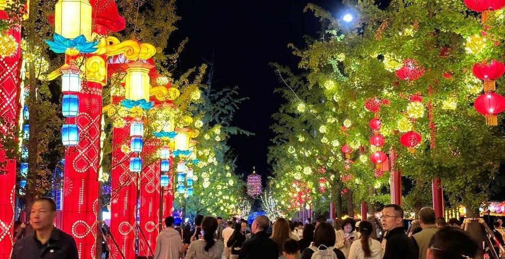 潮體驗、微度假、熱IP——中秋節(jié)假期各地消費市場掃描