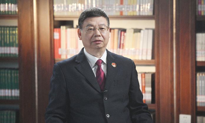 以釘釘子的精神抓實“一本賬”落實